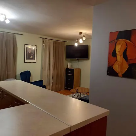 Modigliani Apartment *